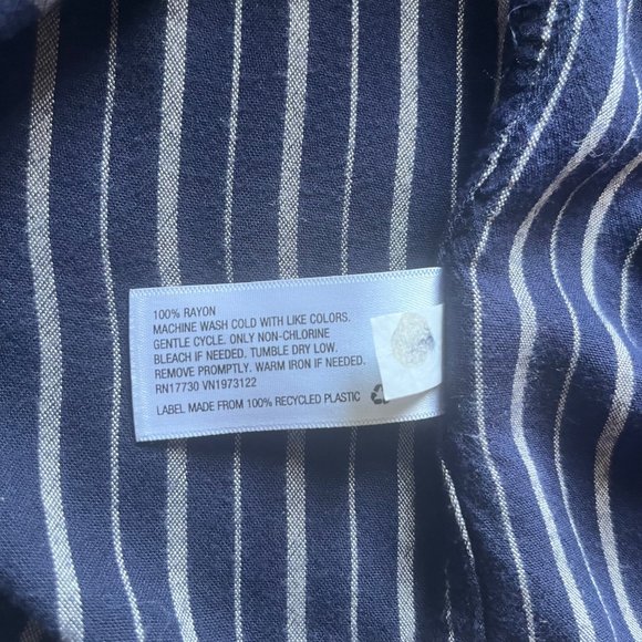 Universal Thread Womens Long Sleeve Blue Striped Collard Blouse Top Size M - Picture 4 of 6